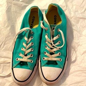 Mint/teal converse